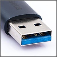 USB-kaapelit ja sovittimet